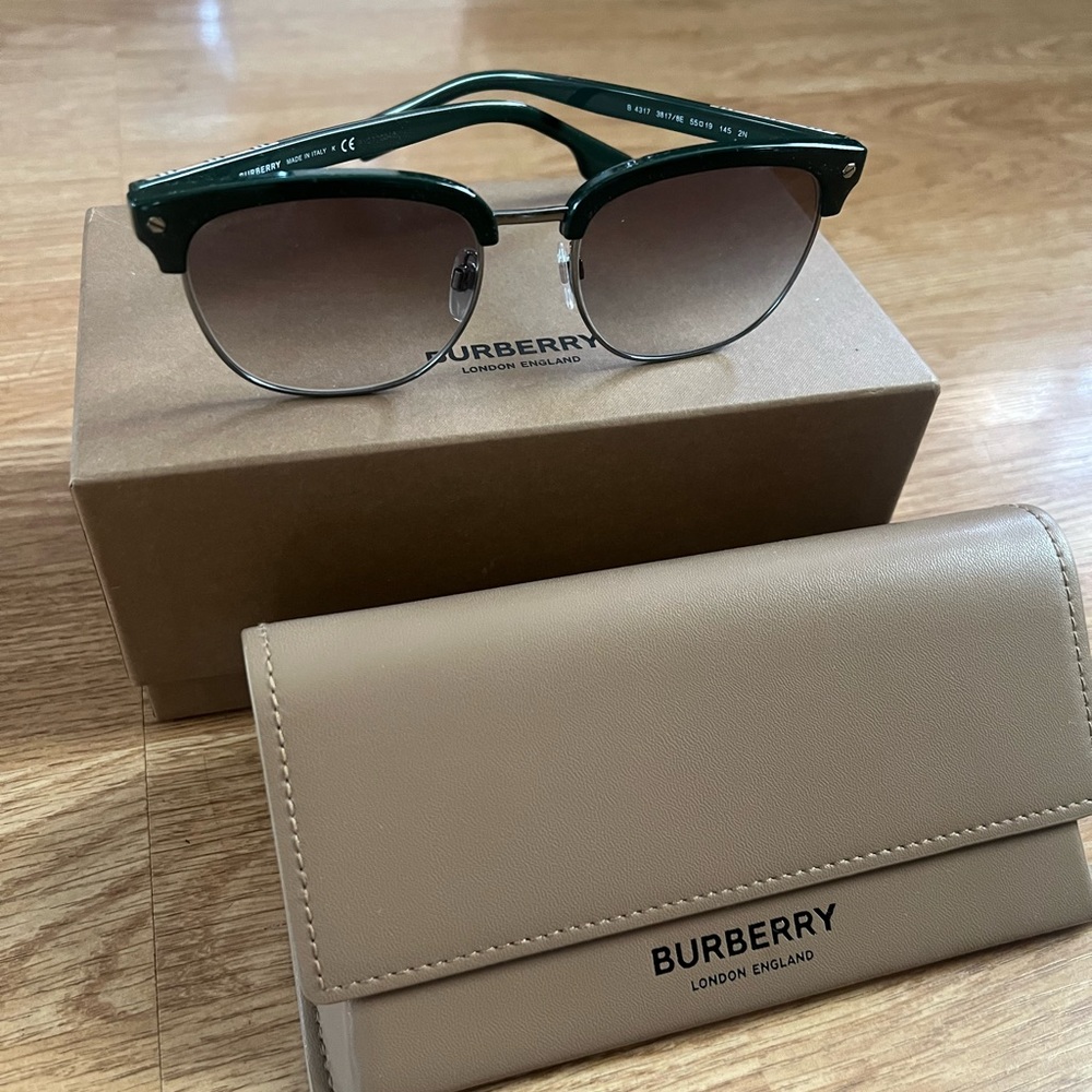 Brand new BURBERRY sunglasses org : $395